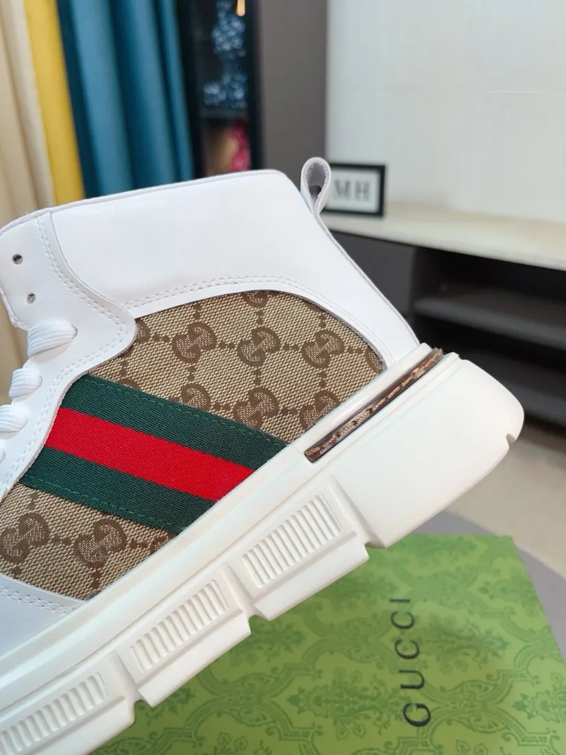 Men's shoes 💰440🌹🌹GUCCI [Gucci] New high-top men's shoes, a high-end brand, the latest fashionable casual men's shoes, trendy and versatile, relaxed and sporty style, uppers imported from Italy, first-layer cowhide, genuine leather lining, and ultra-fine workmanship. Original personalized fashionable rubber wear-resistant outsole, light and comfortable on the foot, size 38-44